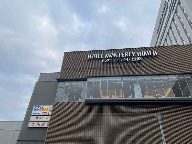 外観。ホテルと駅が直結している