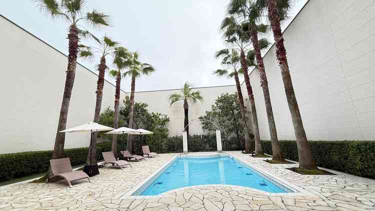 壁が高く式場の外の景色が見えないため、非日常の世界に浸れる。騒音等も聞こえてこなかった。