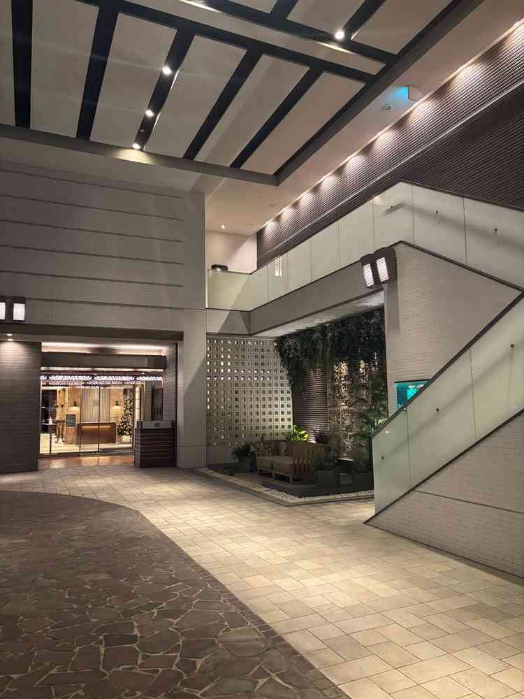 式場の入り口の外観。ここからゲストや主役が来場する。