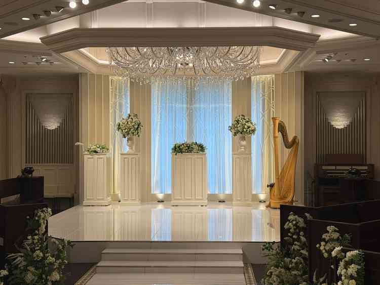 チャペル見学。実際に見てみて思ったよりも広く写真も撮りやすそうだった。