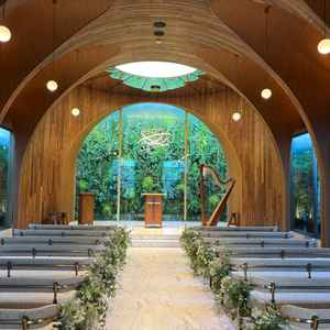 リニューアルしたてのチャペル。写真より実物の方が魅力的に感じました。