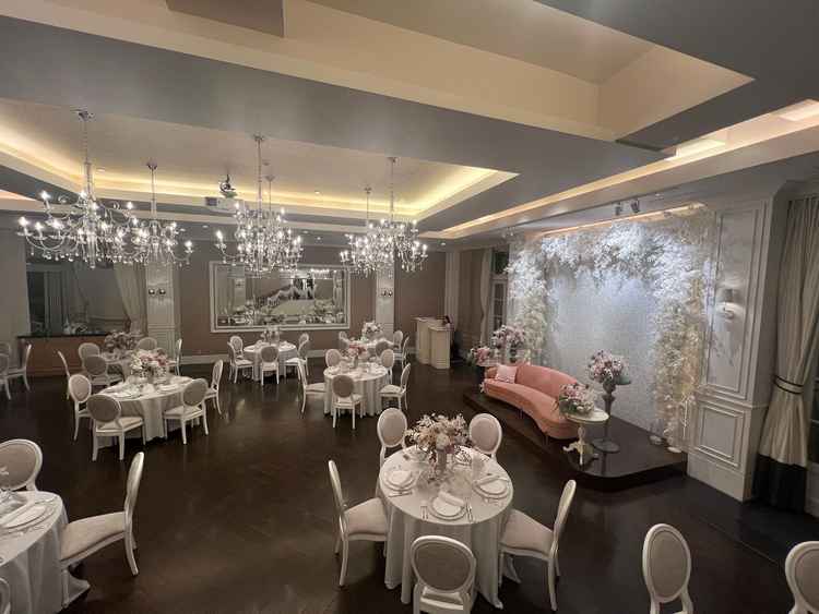 披露宴会場のニース邸。階段からの景色です。可愛らしい雰囲気でした。