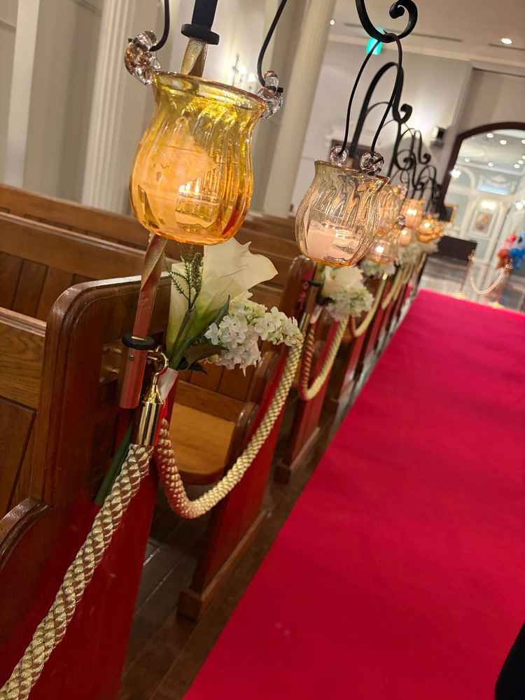 チャペルのロウソクも多く、本物の火を使用されているので幻想的