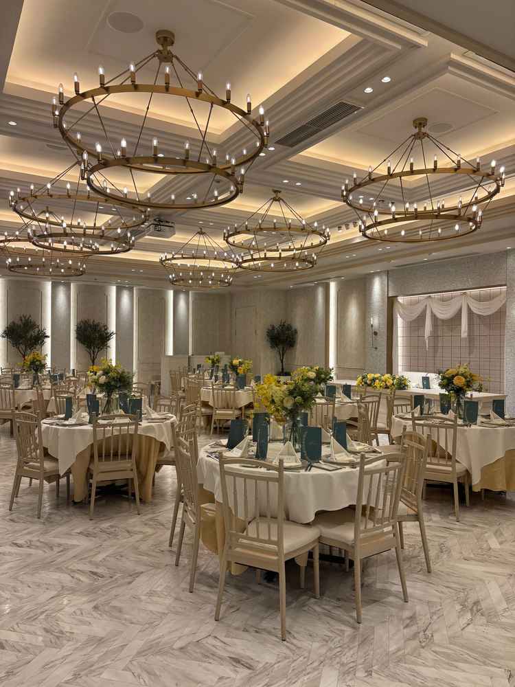 一番大きい会場。外には階段付きガーデンもあり、いろんな演出が出来そうだなと思いました！