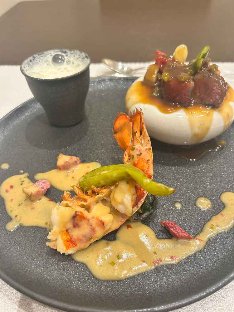 お料理(スープ、魚、お肉)