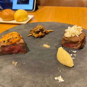 白と山吹のご飯