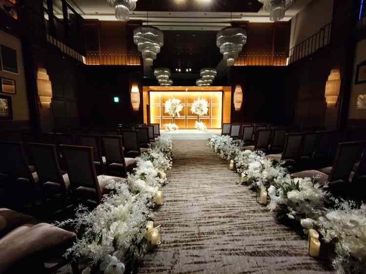 新しいチャペルが図書館テイストで素敵でした。