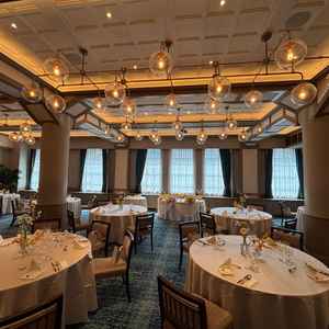 披露宴会場。オシャ！