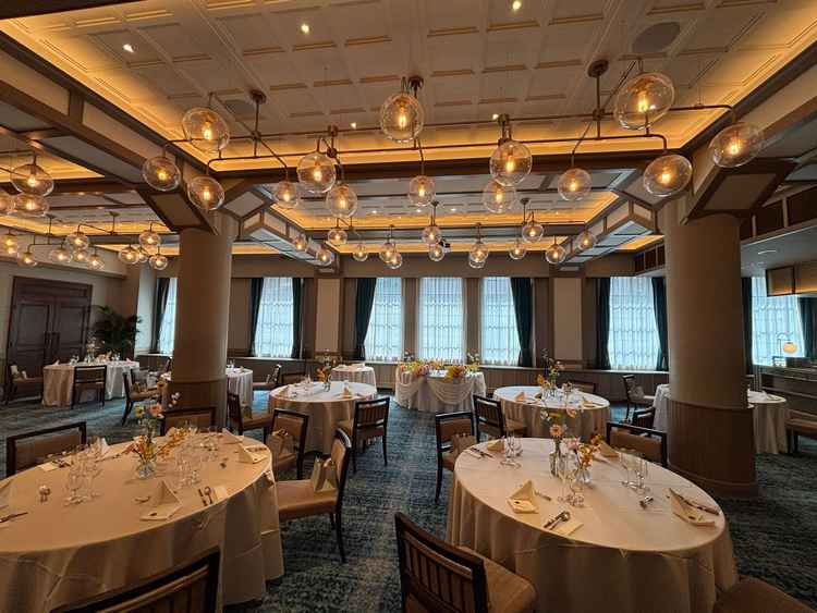 披露宴会場。オシャ！