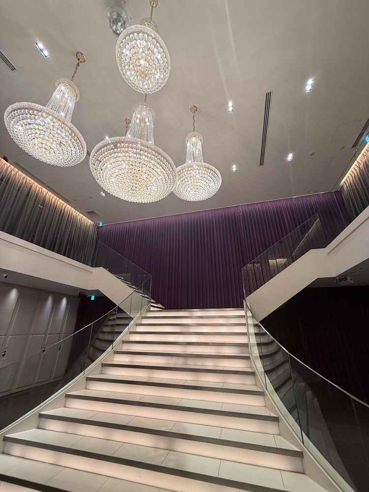 フラワーシャワー入場