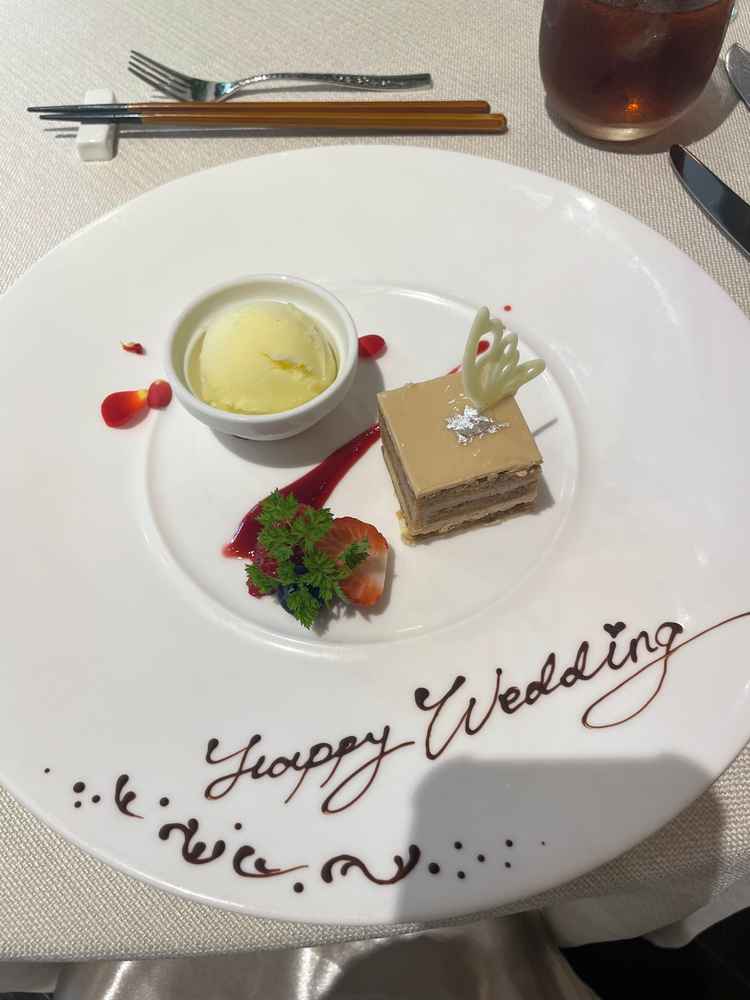 フェアでは、前菜、魚料理、肉料理、デザートをいただきました。どれもとても美味しかったです。