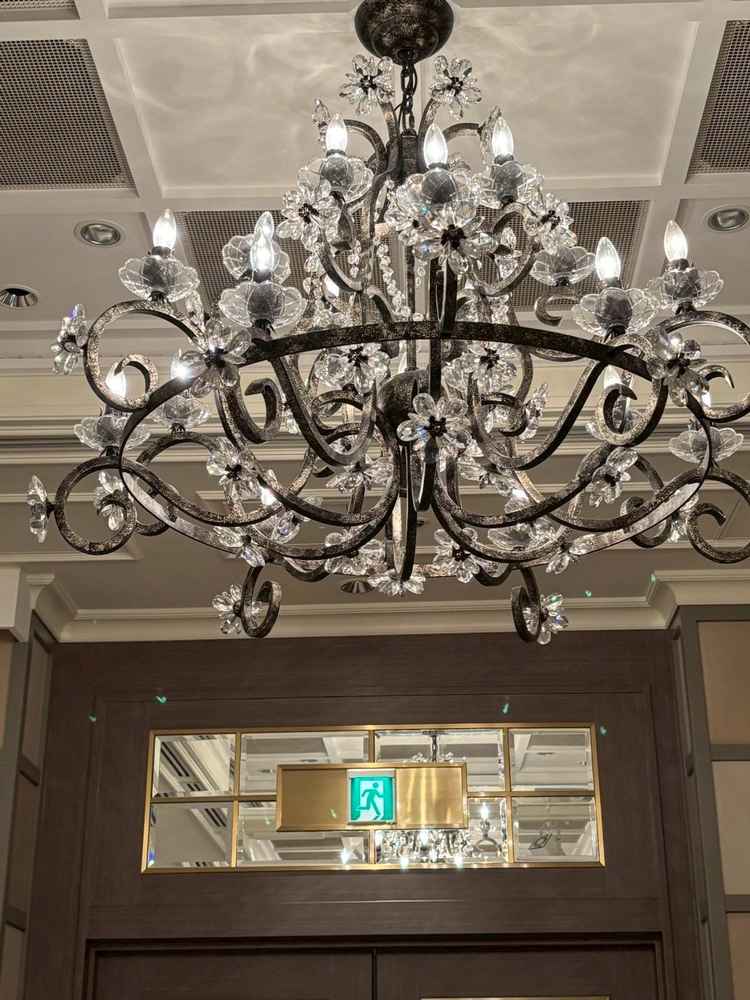 披露宴のシャンデリア