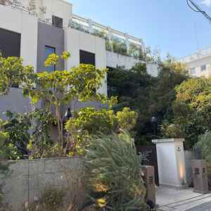 建物外観。貸切感を感じることができる。