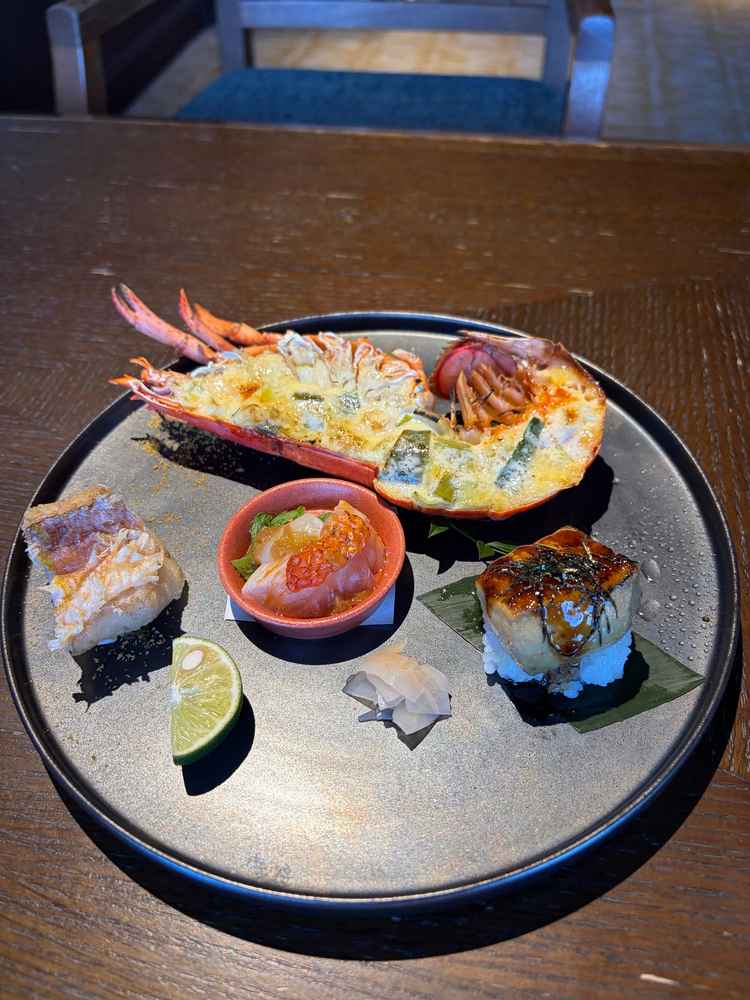試食。ワンプレートで4種類の試食をさせていただける。