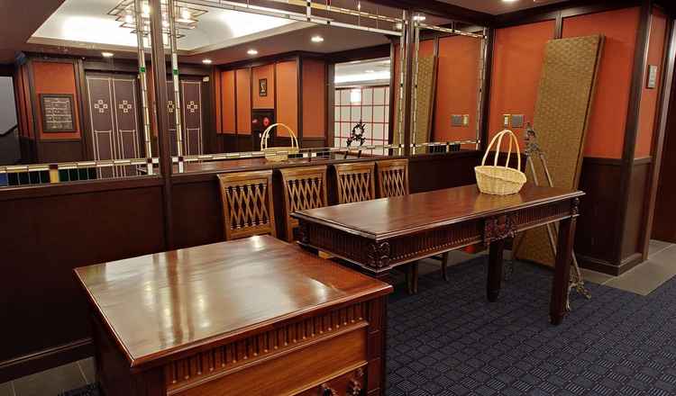 ウェルカムスペースも調度品が綺麗で、披露宴会場の雰囲気と合ってました。