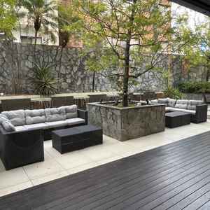 宴会場の外側にテラスかあり風景を眺めながらブッフェができる場所にも使える所でした。