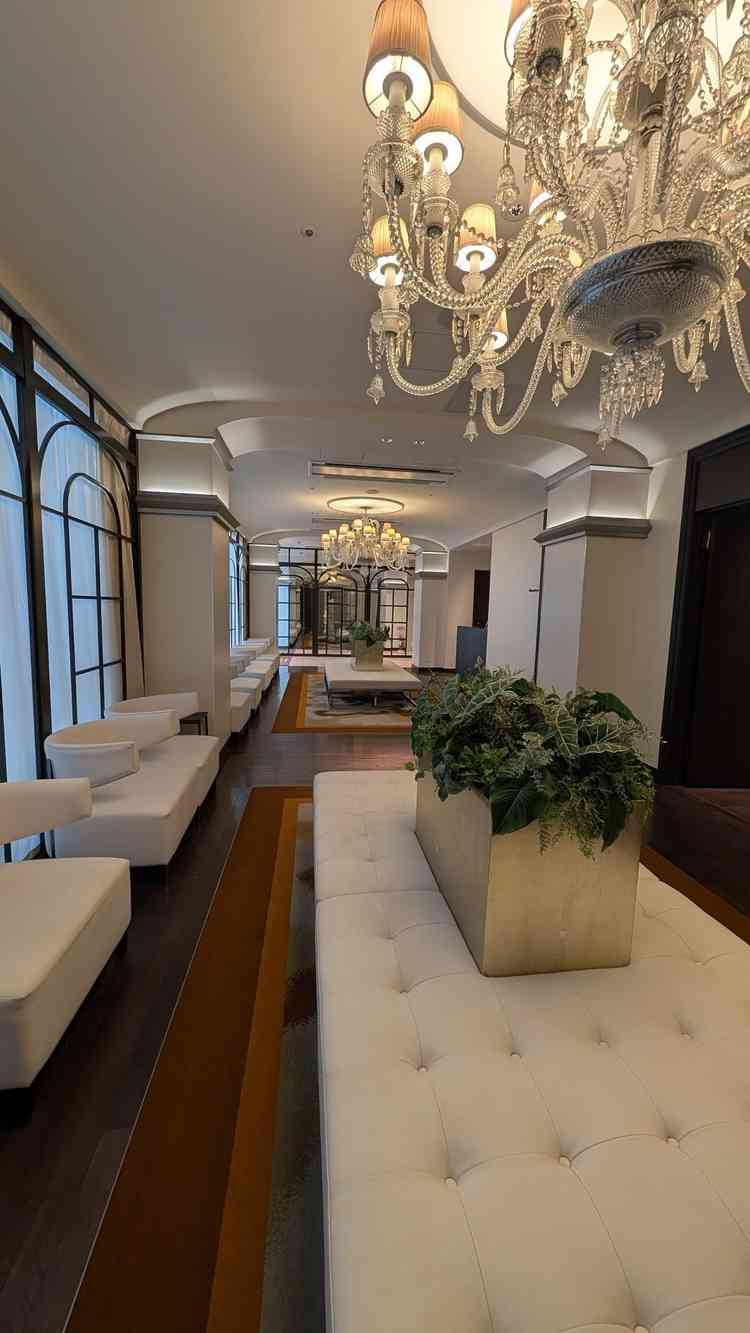 クロークや、ゲストがヘアメイクを行えるエリアです。