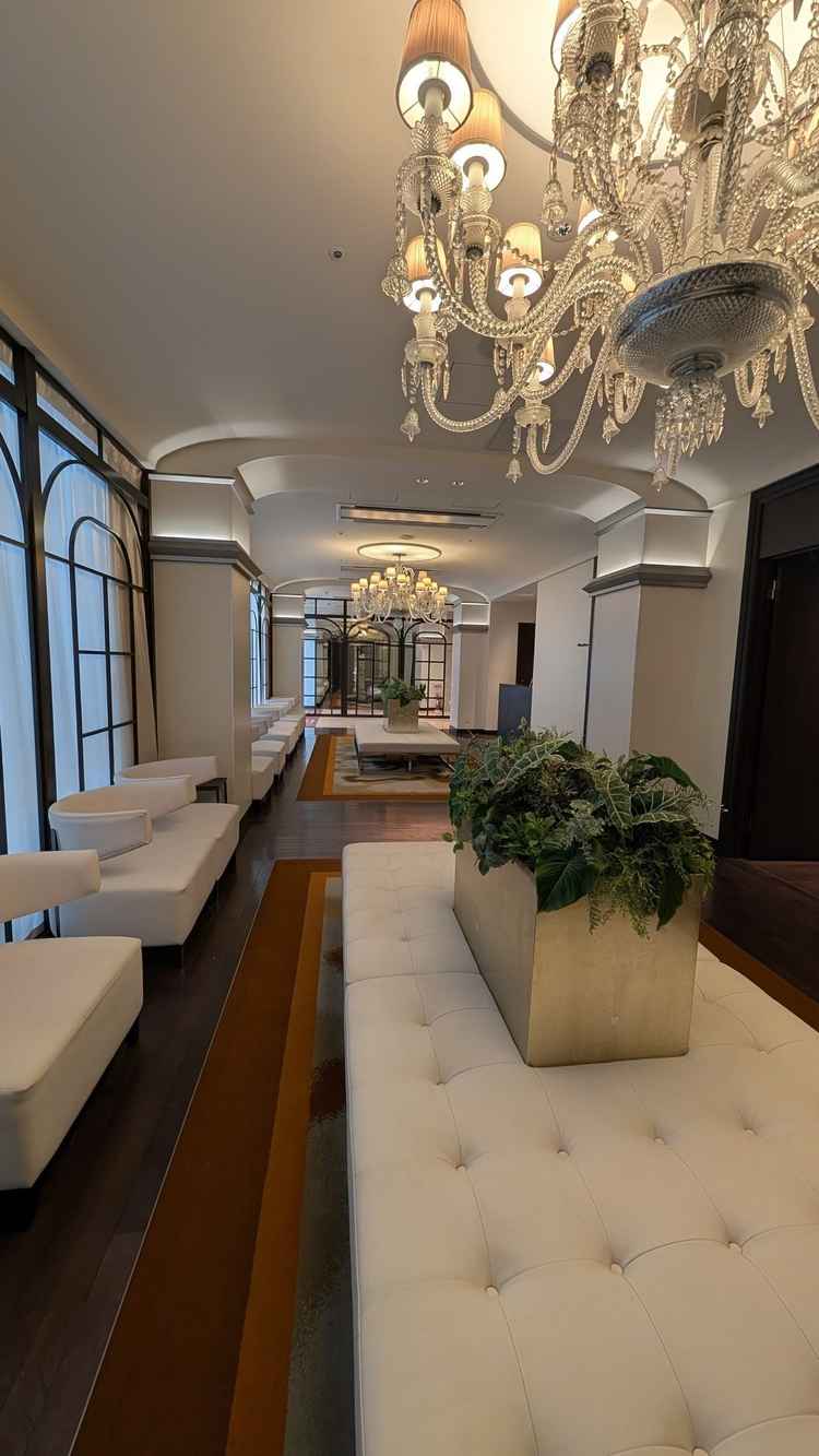 クロークや、ゲストがヘアメイクを行えるエリアです。