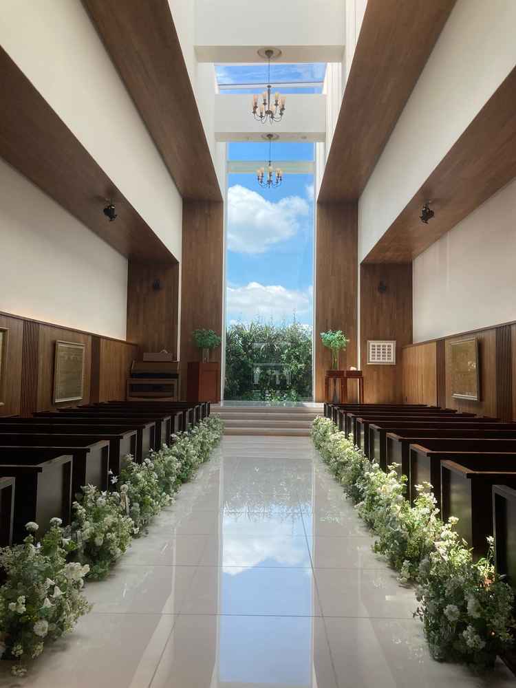 空の見えるチャペル