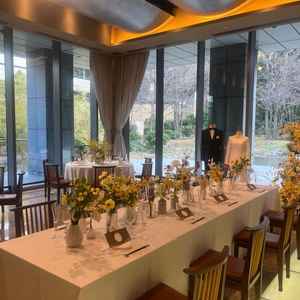 メイン会場の様子。天井が高く開放的な雰囲気を感じられました。