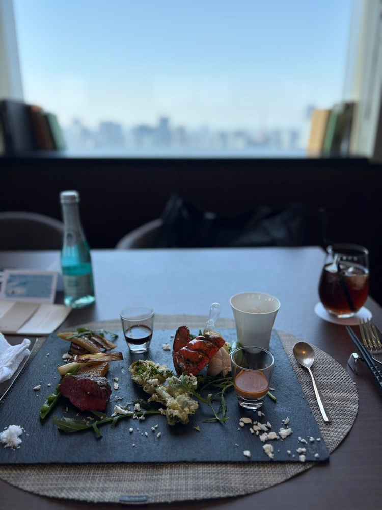 お待ち会いの場所でいただいた試食。景色がとてもよかったです。
