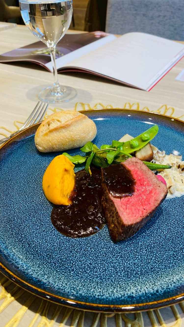 お料理も彩りが美しく、お肉がとても柔らかくておいしかったです。