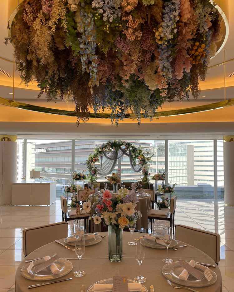 大きい方の部屋。全体的に温かみのある可愛らしい色合い