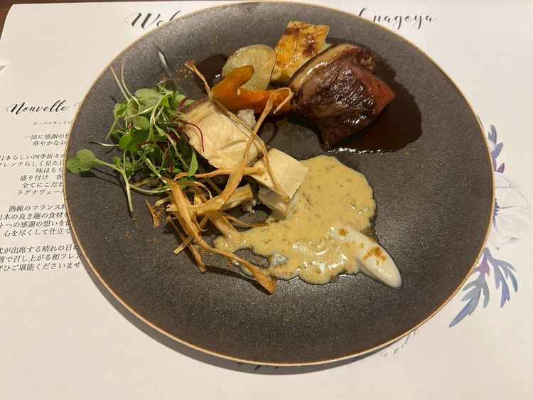 試食会の魚と肉のメイン料理。創作料理で和の馴染みある味とフレンチの融合が面白く新鮮でした。