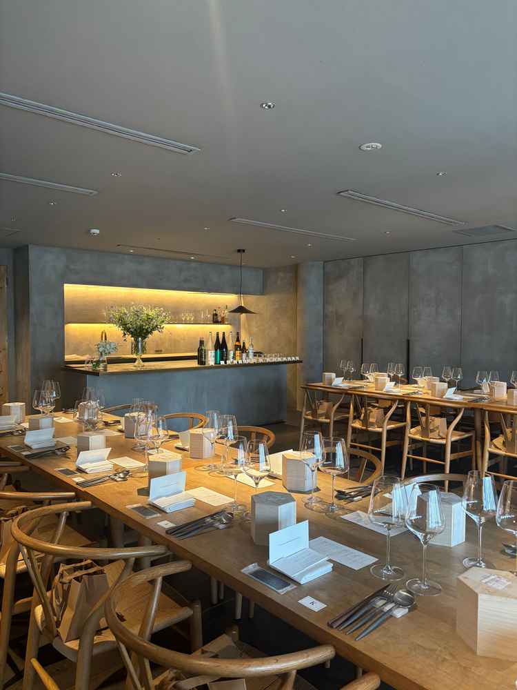 リビングルームの案内２