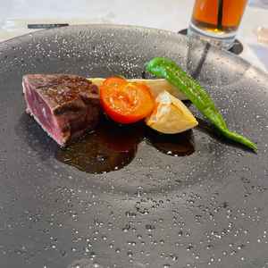 試食した肉料理