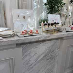 デザートビュッフェのケーキはドレスをイメージしたものだったり自由度が高かった