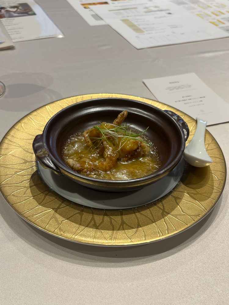 渡り蟹の唐揚げがとても美味で、水筒に入れて常飲したいくらい餡も美味しかったです。