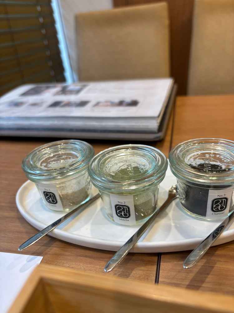 当日の肉の味付けに、自分たちで塩を選べる