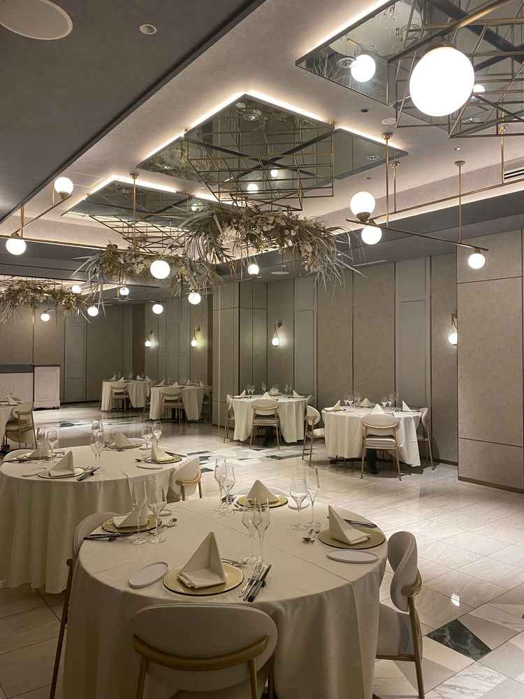 テーブルコーディネートが楽しみになる披露宴会場