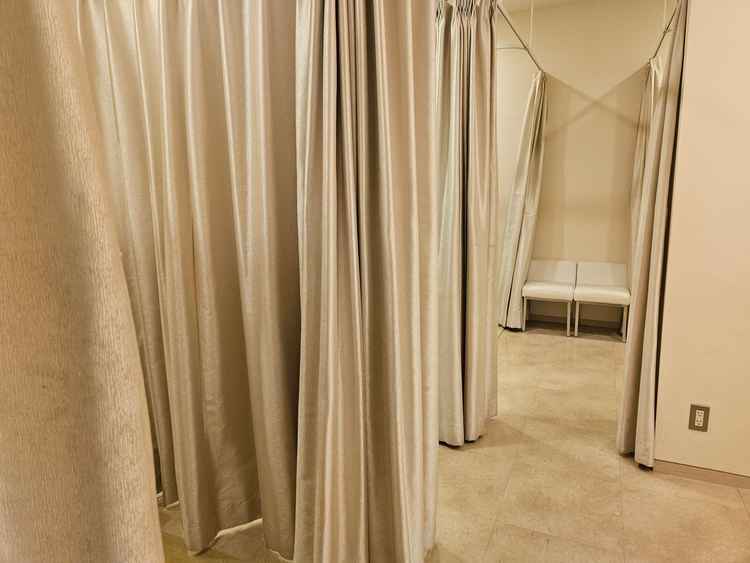 別途お着替えができる空間があり、助かります