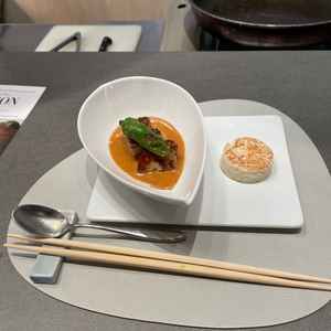 目の前で調理されて食欲がそそられるフォアグラ