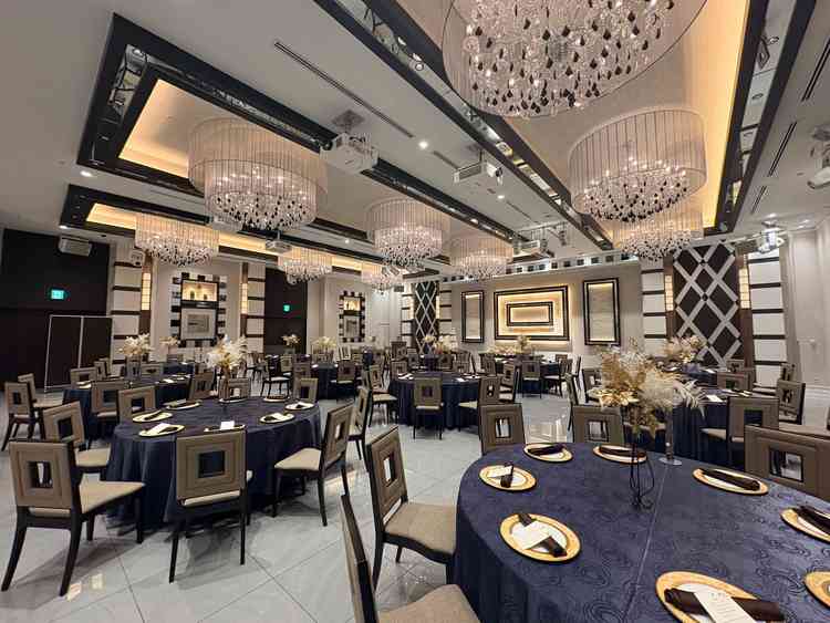 披露宴会場②-1