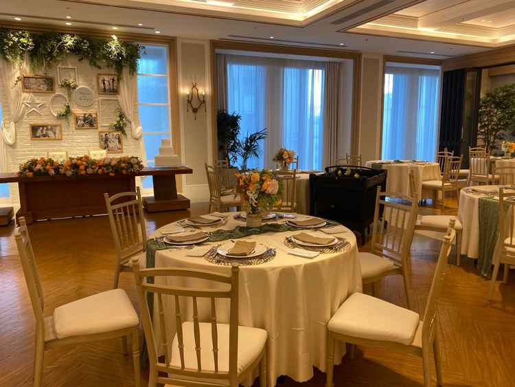 披露宴会場を見学しました。