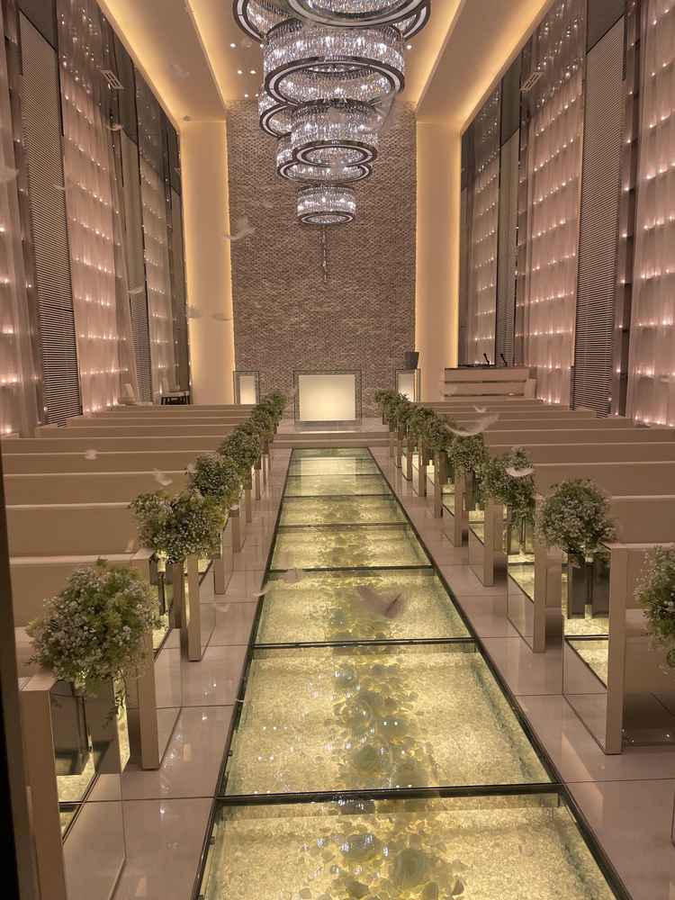 日本100選に選ばれているチャペルだったので、雰囲気に圧倒されました。とても良かったです。