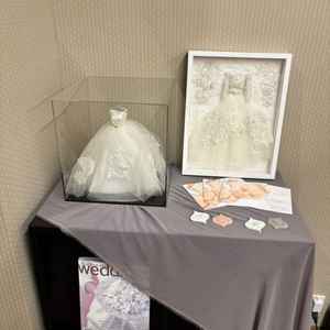 サロン内でのドレス等サンプル