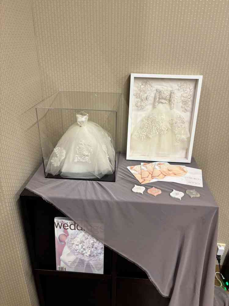 サロン内でのドレス等サンプル