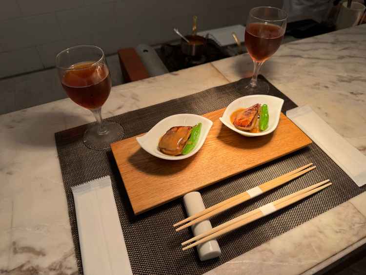 和モダンフレンチの試食。味噌ベースのソースとフォアグラがと美味。鎌倉で取れた旬の野菜と牛フィレ絶品。