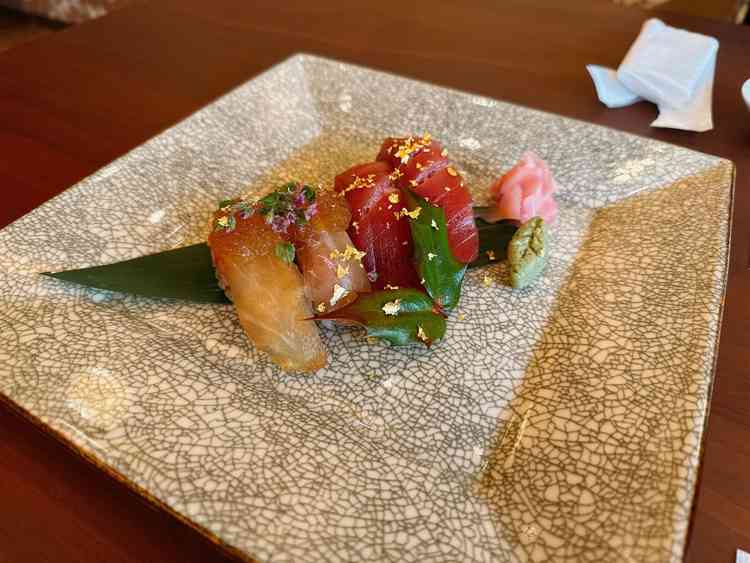 料理長直々の演出があり楽しませてもらいました。実際の式でもできる演出でイメージが湧きました。