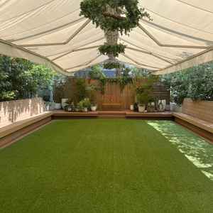 全天候型ガーデンです！ここで挙式もできますし、フラワーシャワーをやっても素敵！雨が降っても安心です！