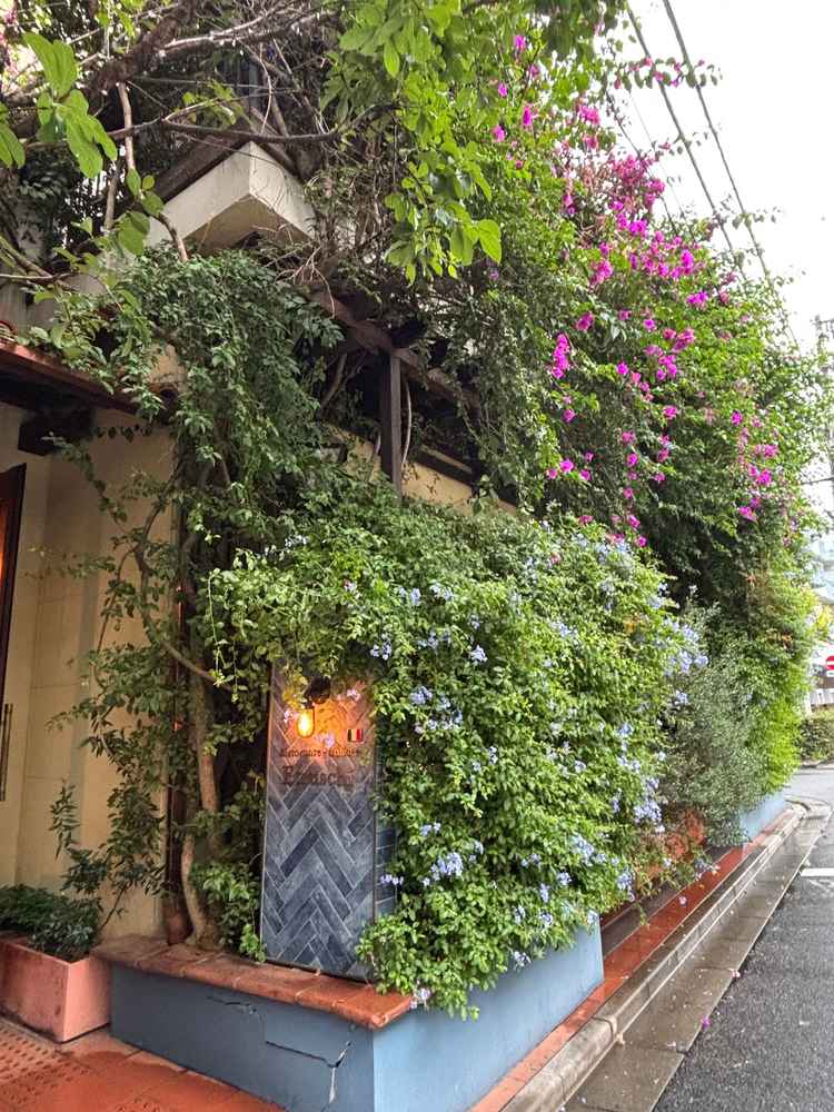 レストラン(披露宴)会場。普段使いには、ちょっとお高そうなレストランでした。