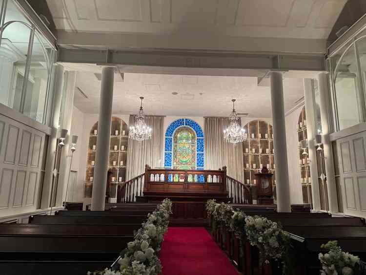 開放感のあるチャペルでした。大階段も素敵でした。