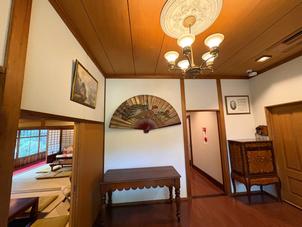 ゲストが入口から入ってきたときに一番に目に入る場所。美術館のような雰囲気で素敵でした。