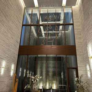 チャペル。表参道エリアで1番の天高とのことで開放感がありました。