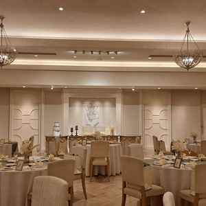 柔らかな雰囲気がすごくおしゃれで、披露宴会場はアットホームな印象でした。