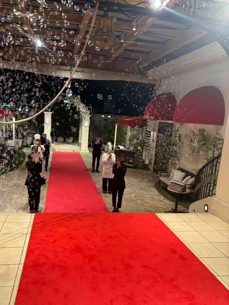 実際にシャボン玉シャワーをしてくださりスタッフの方に迎えていただきました。とても嬉しかったです。